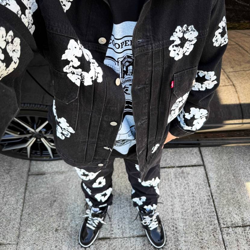 白黒コーデ

Denim Tears💎
C.E.🫰
