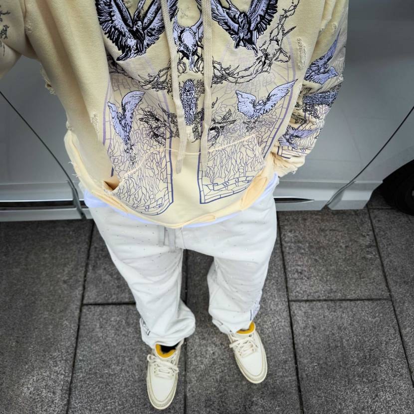 Who Decides War🫰
J Balvin × N