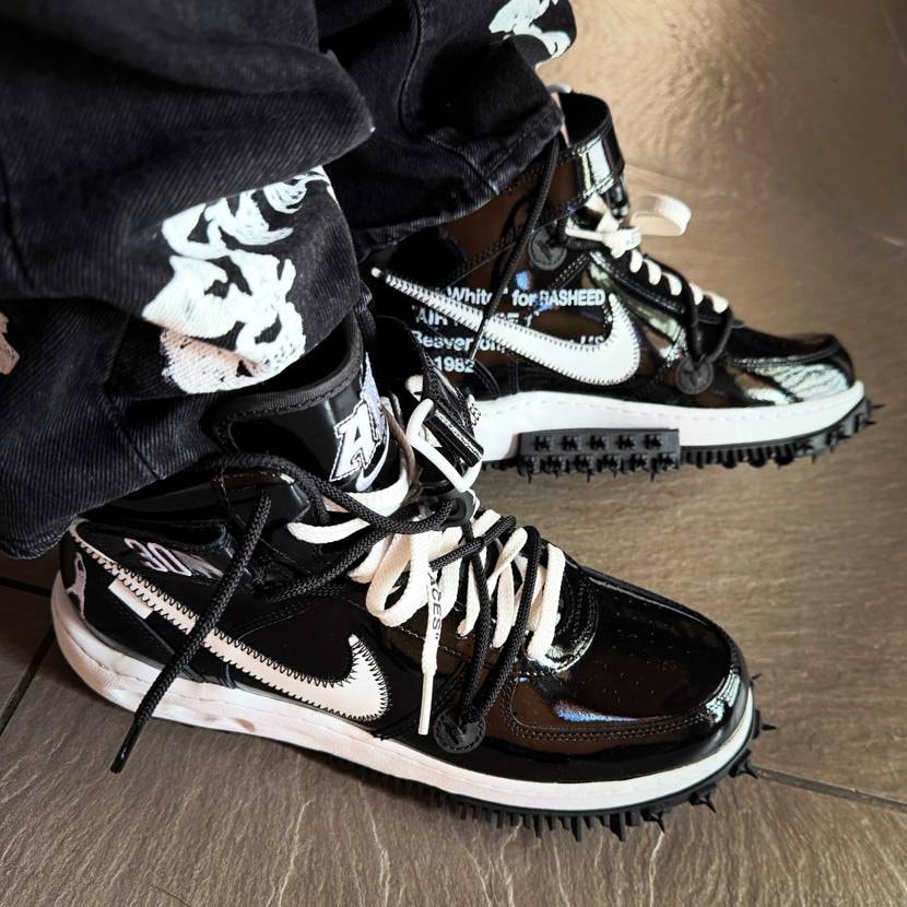 白黒コーデ

Denim Tears💎
C.E.🫰
Off-White 