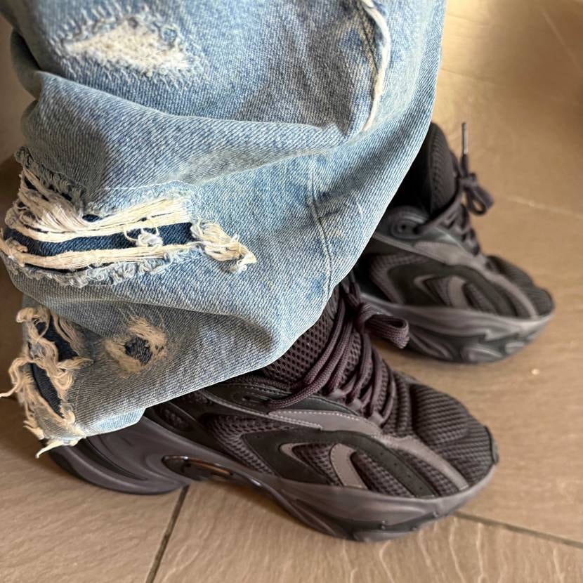 AMIRI🐳
SAINT MXXXXXX🙏
TYPE VARIOUS ZER