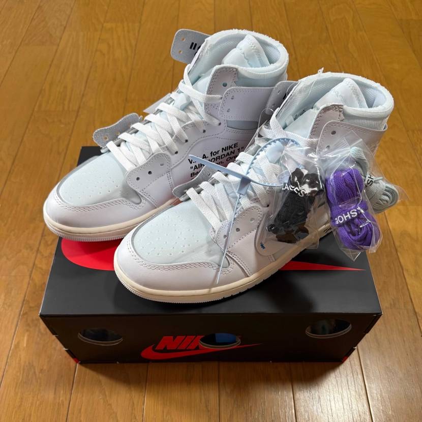 コレクターズアイテムじゃな！

ボックスすごいし重いし、本もついてるし！
