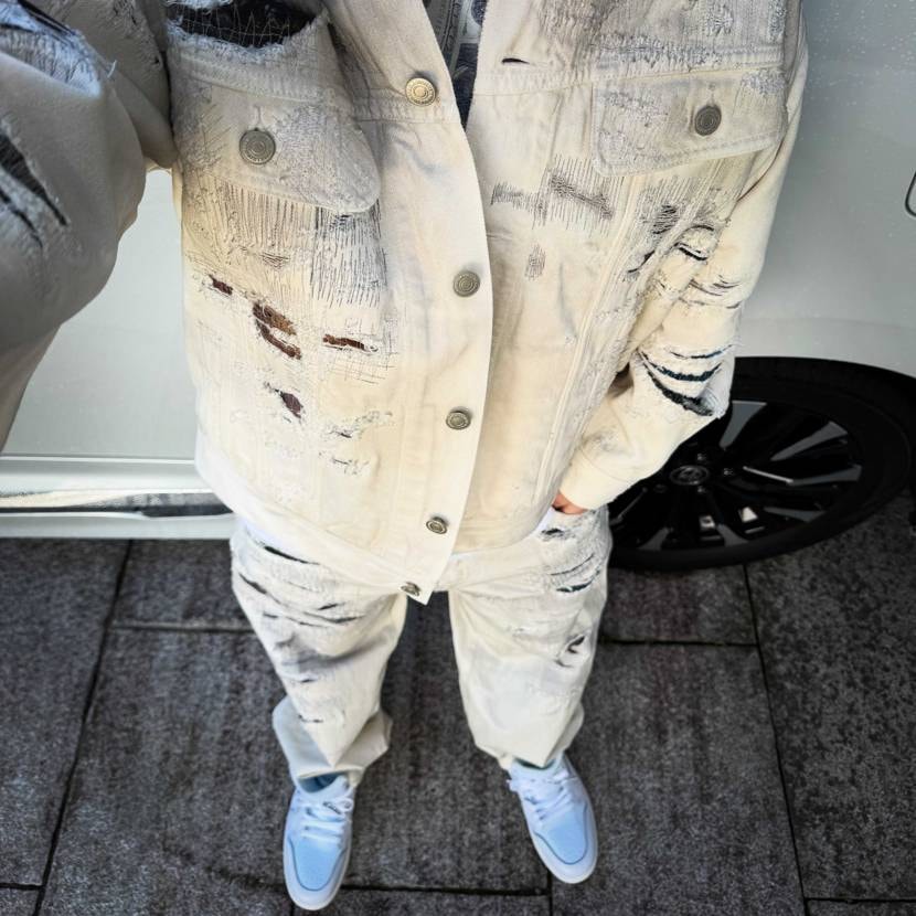 早く黄ばませたい🔥

Supreme x MM6 Mai