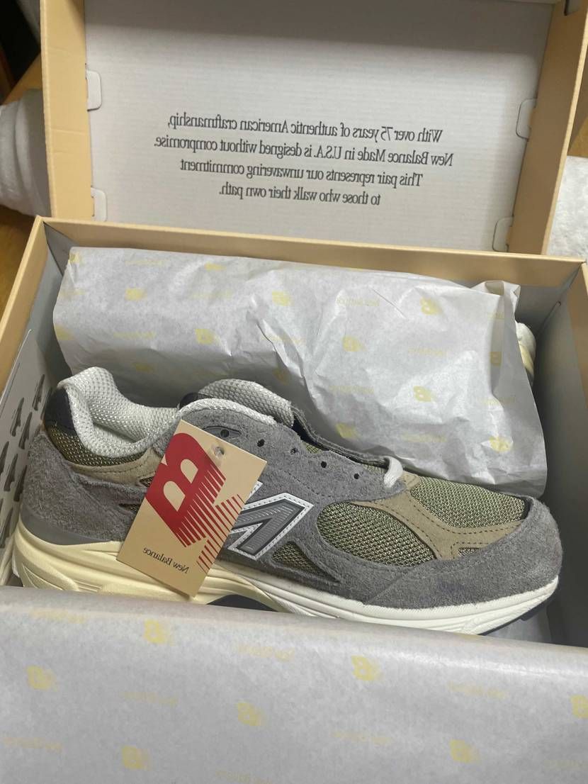 初NB✌️
抽選も公式のみ参加で
New Balance M990TG3 "