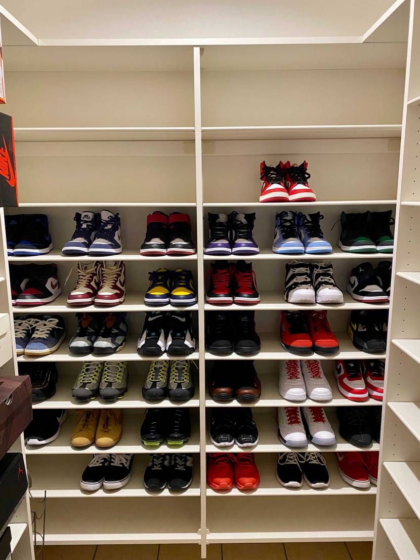新居に引っ越してようやくスニーカー並べられた😋
まだまだ入るぞこれは🤔