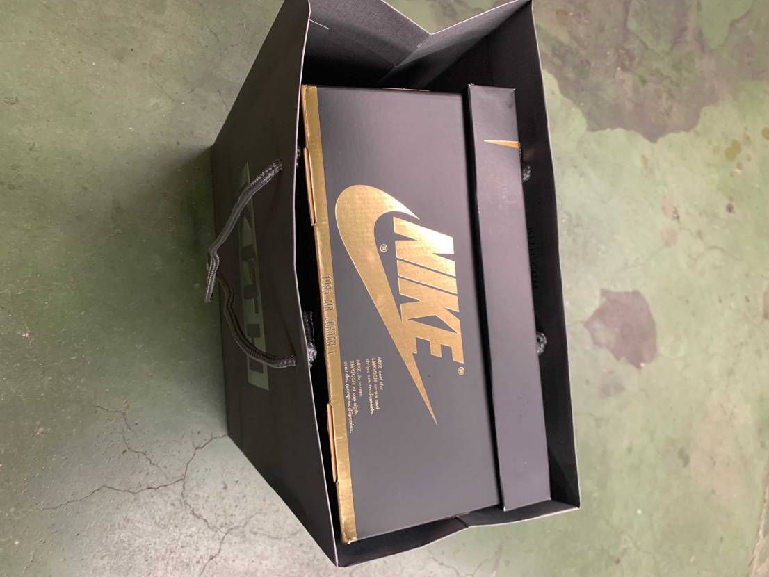 KITH Tokyoさんありがとう🥹
せっかくスニパスが取れたのに氏名がカタ