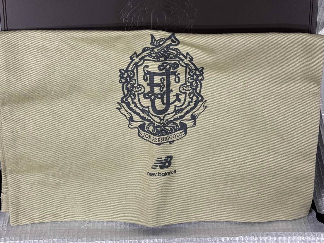 ニューバランス公式から先程届きました😊
なかなか発送されず