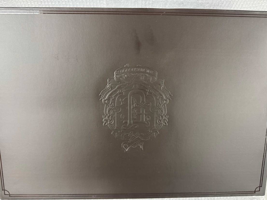 ニューバランス公式から先程届きました😊
なかなか発送されず