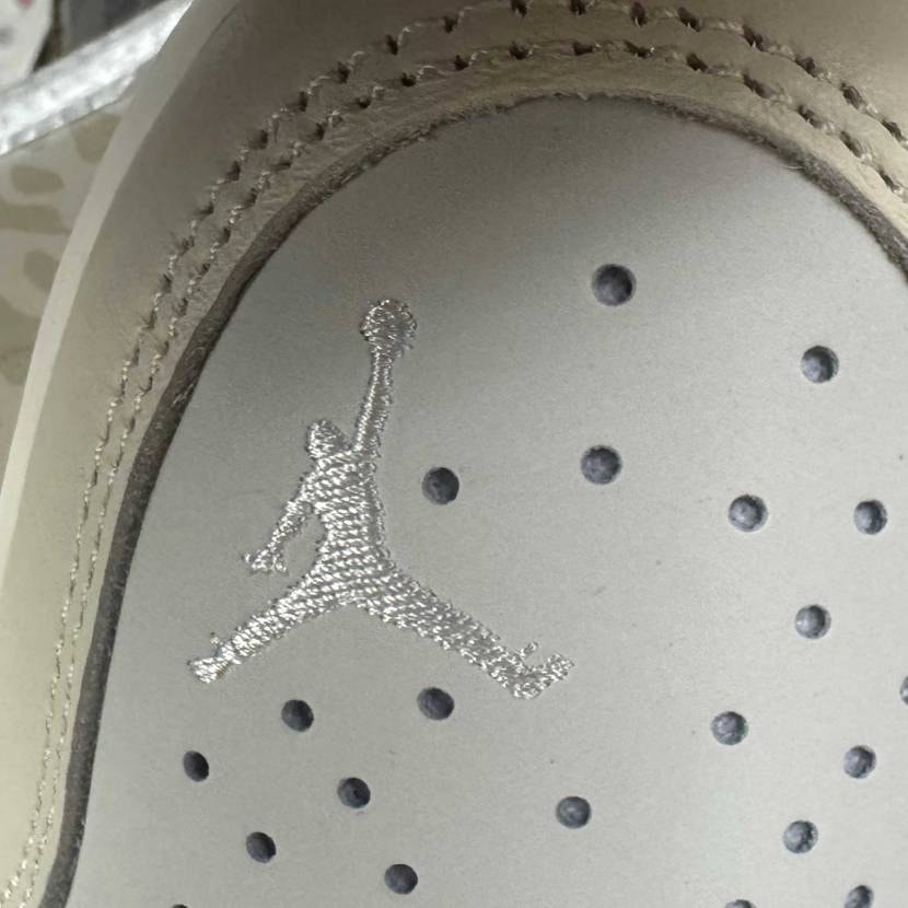 アンディさんから届きました😊
つま先のJUMP MANロゴ