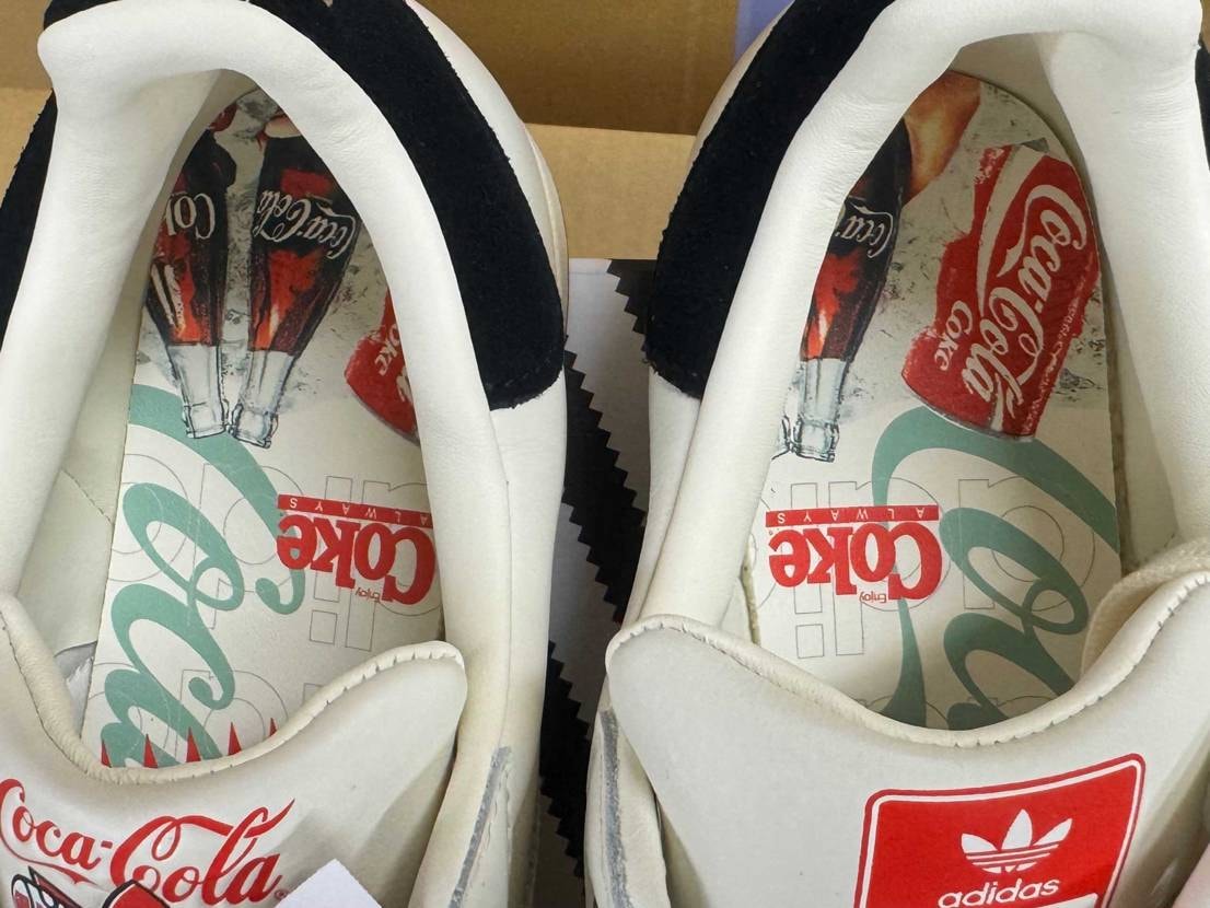 adidasのCoca-Colaスーパースターを購入
ad