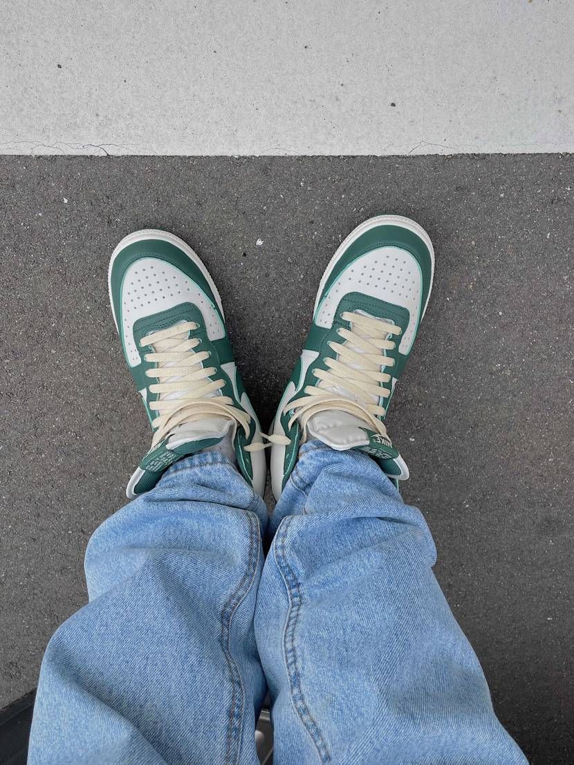 上から見てもカッコいい！

3月は何買おうかな🤔