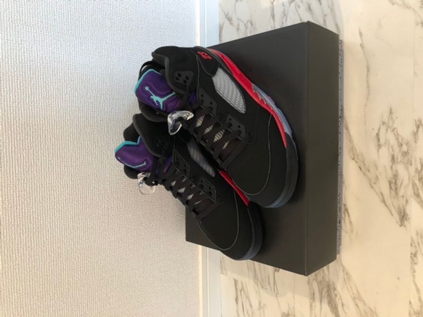 誕生日に届けてくるというNIKEさんの粋な計らい😂
でも、40代でこの靴街履