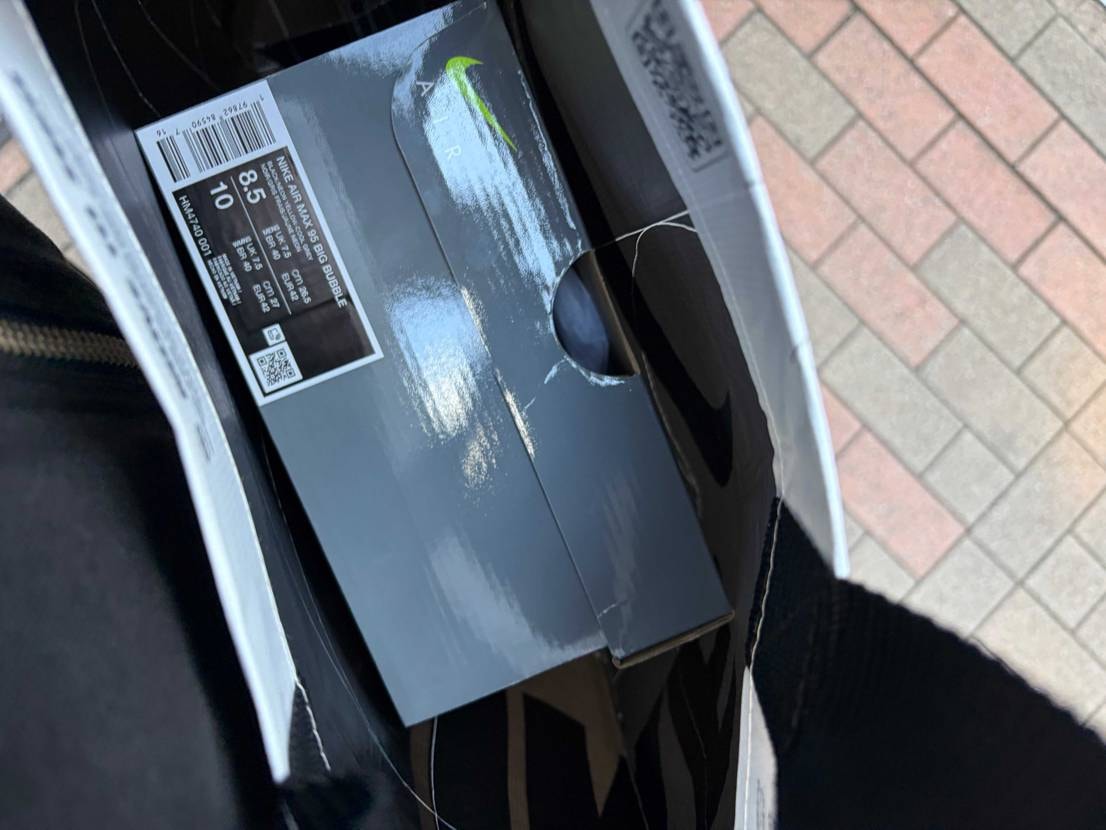 銀座でギリギリ当選で早速👟