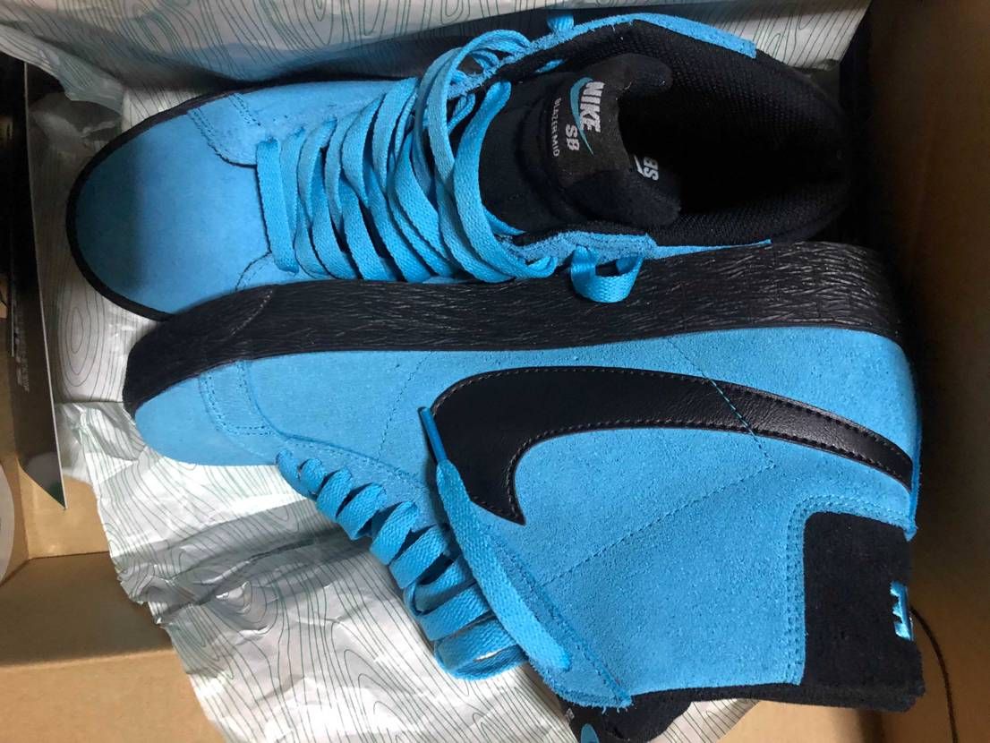 初めてスニダンで買い物しました^_^思ったよりサイズ感が小さ