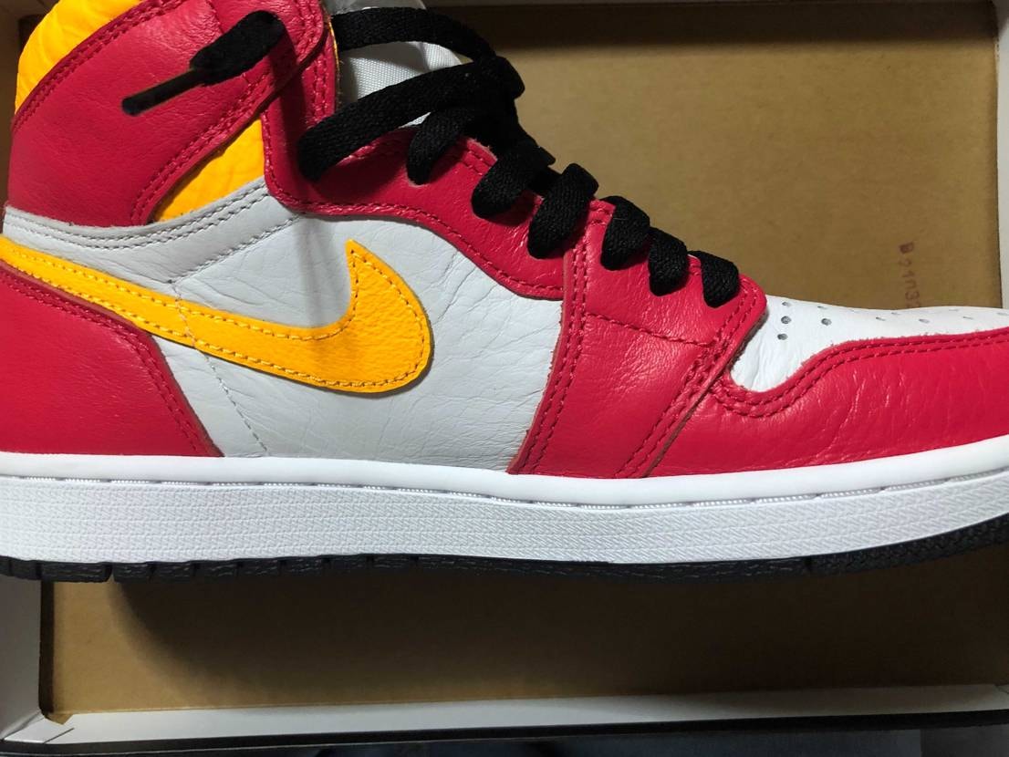 紐の色どれがいいでしょうか？一個前の投稿に水色バージョンも載