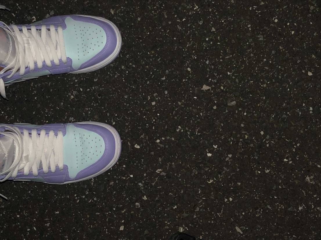 下ろしました、特に履き心地の悪さとかも無く、普通に履きやすいって感じの靴です