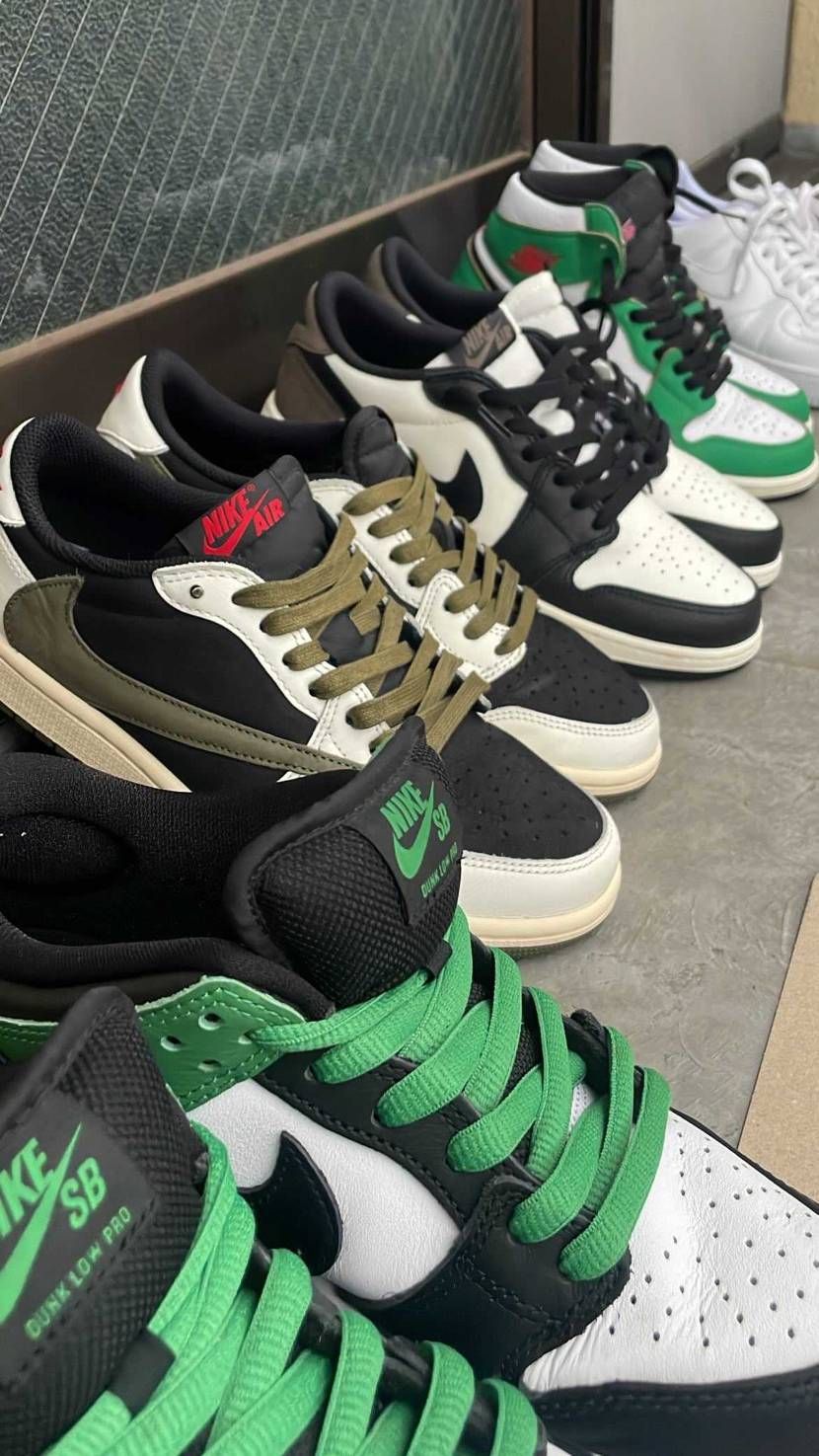 休み最終日にお手入れした👟✨️
旅行やらで傷沢山ついたけど、それも味😭