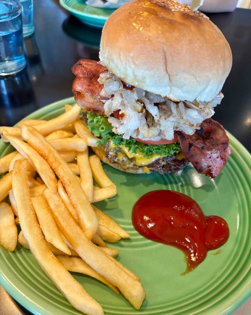 朝も早よから、プールではじまり

ハンバーガー🍔にかき氷