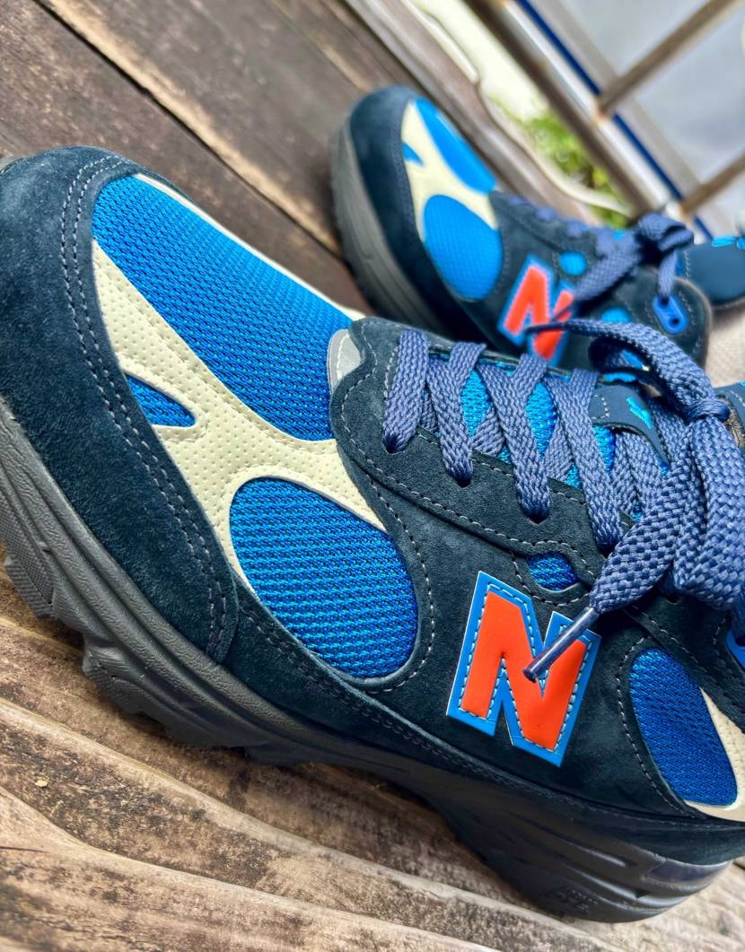 今年も冬が来るこの島に雪は降らぬ
あったかい雪解けの春も秋