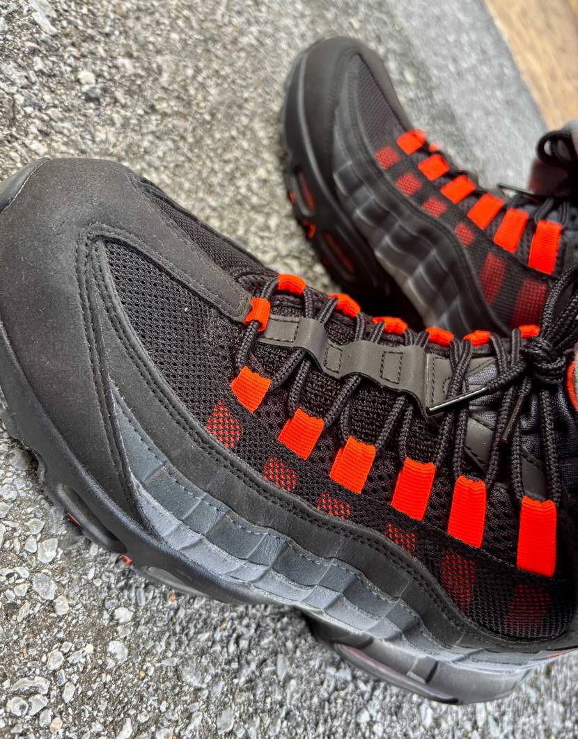 シールその後…

シールブームも以前からの人気に輪をかけて、更なる入手困難に