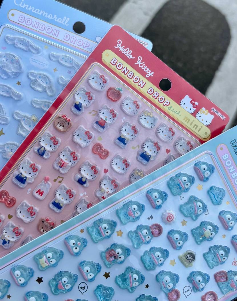 シールその後…

シールブームも以前からの人気に輪をかけ