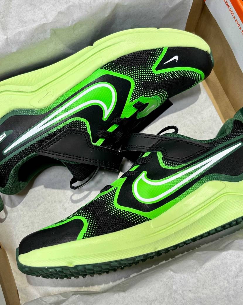 赤い靴はいて

赤いのいっぱい食べて来ました🦀

ラ