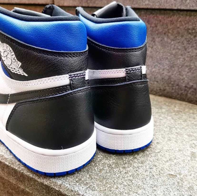 📸😊

1️⃣ ナイキ エア ジョーダン 1 ミッド S