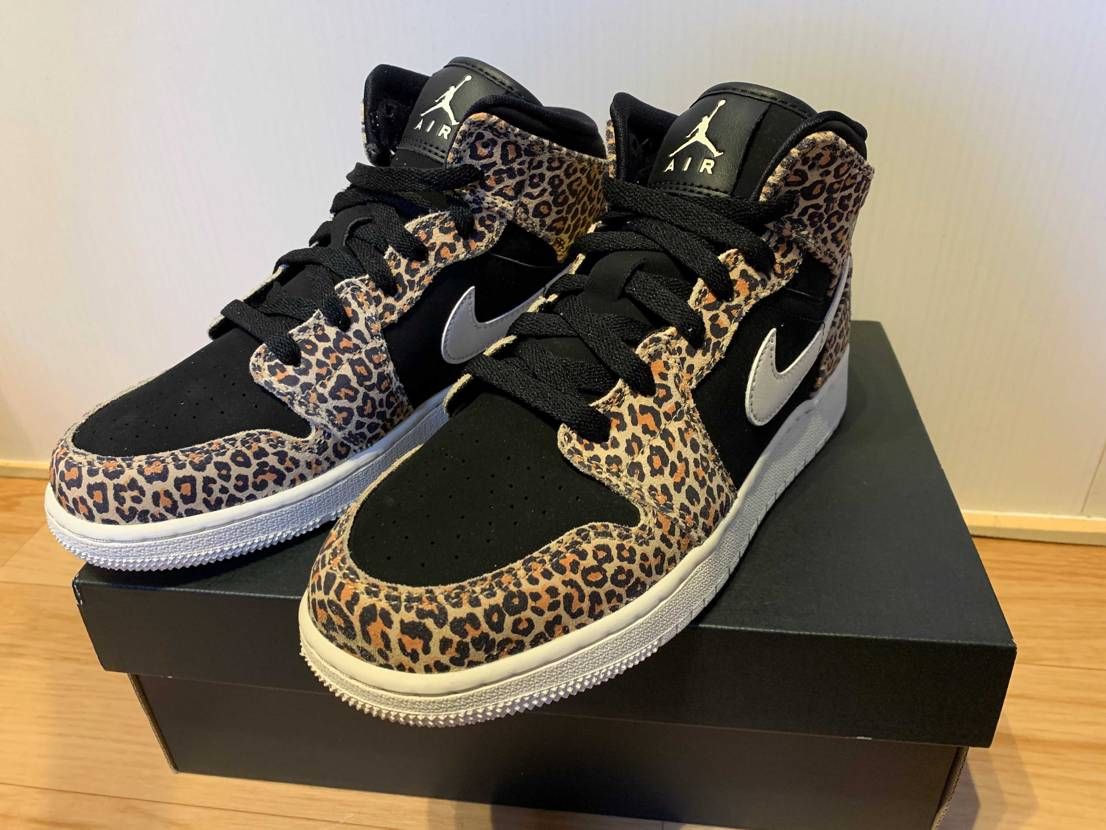 海外限定のJORDAN 1 MID Leopardを嫁用に購入しました(^｡^)