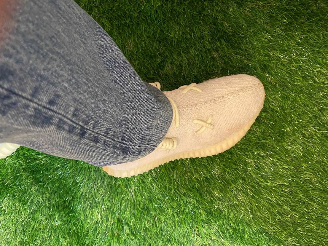 Levi's501
どんなスニーカーが合いますか？？
教えてください🙏🙏
