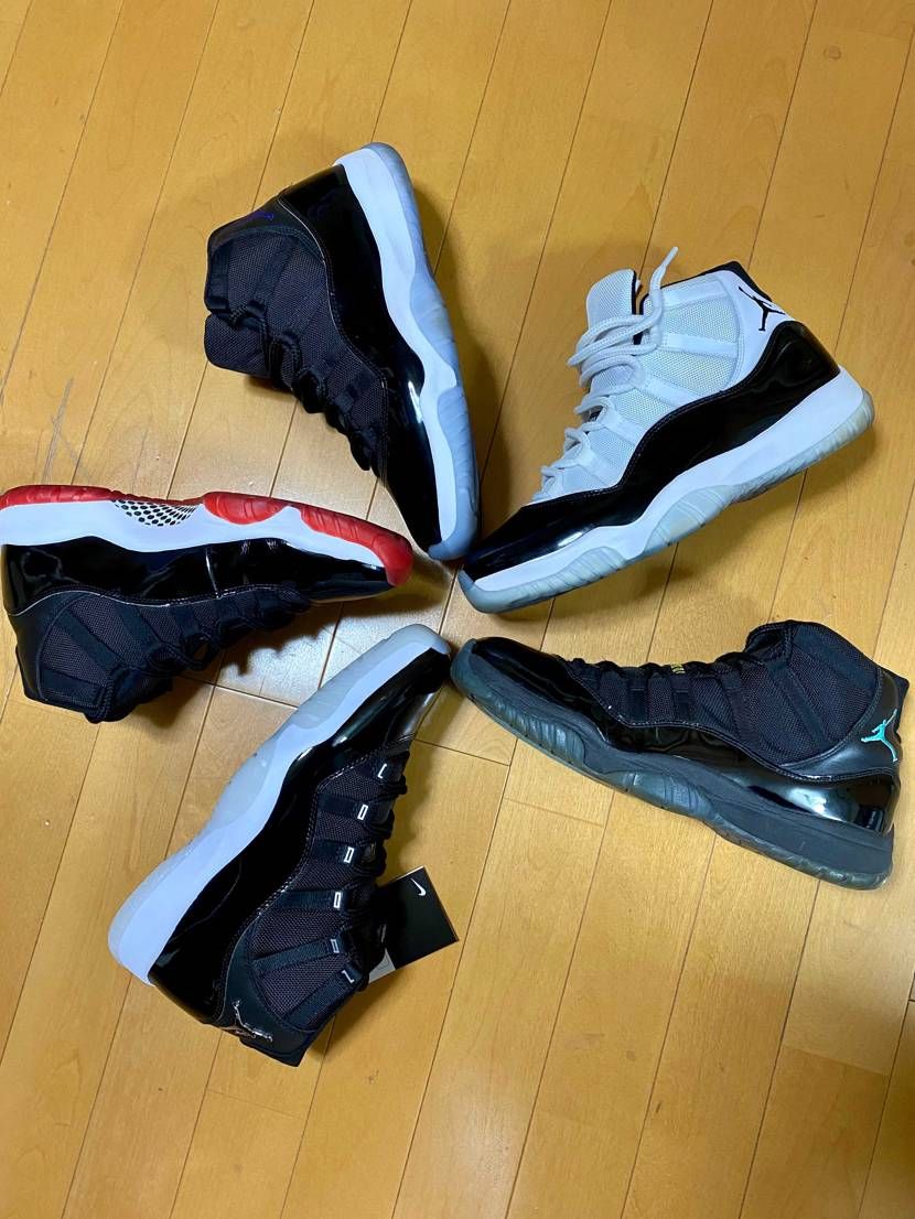 あれ?
ジョーダン11ってプラスティックのシューキーパーが付属してるのに
j