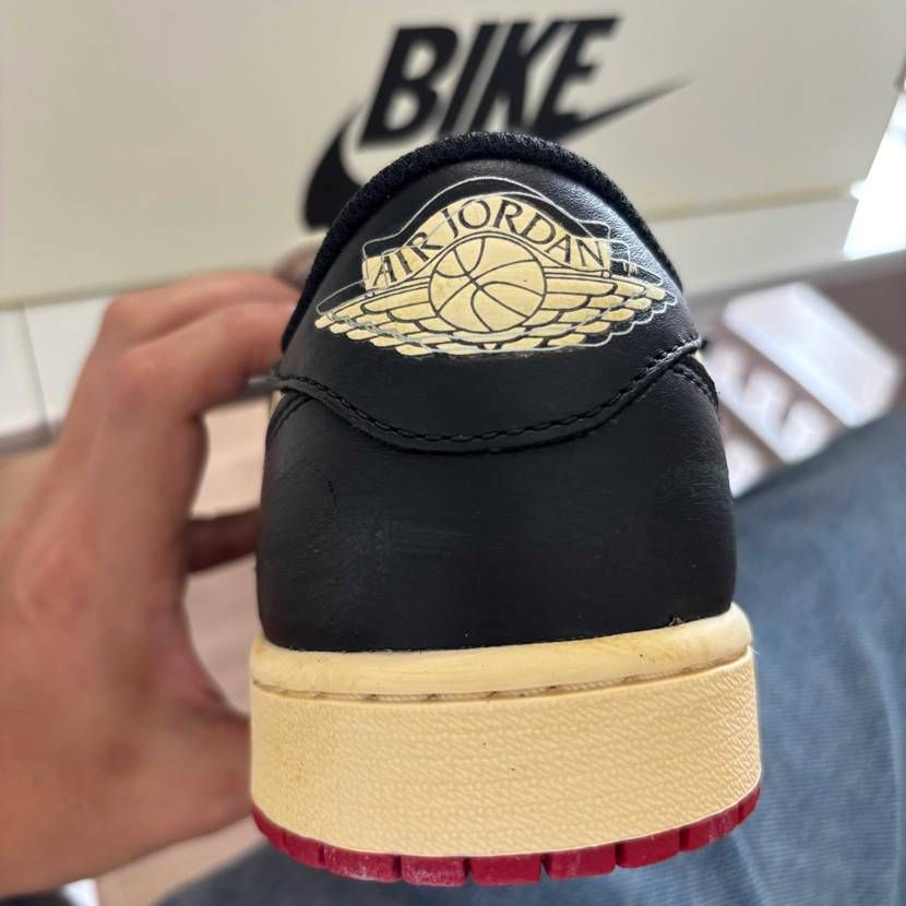 アトモス到着👟
カッコ良い
外側のスウッシュとウィングロ