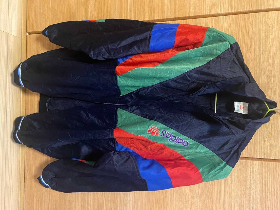 adidasのジャージ買って調べたんですが、
タグがネット