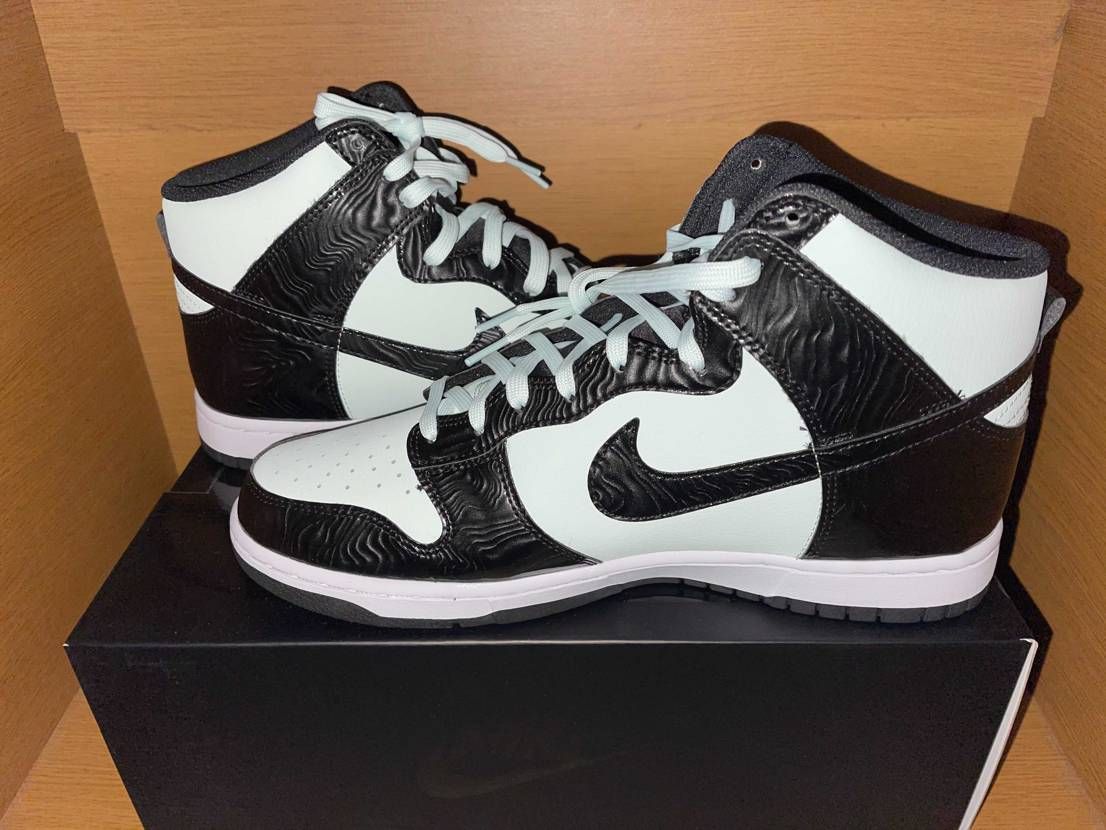 履こうか迷ってる。
どおゆう服と合わせれば良いか？