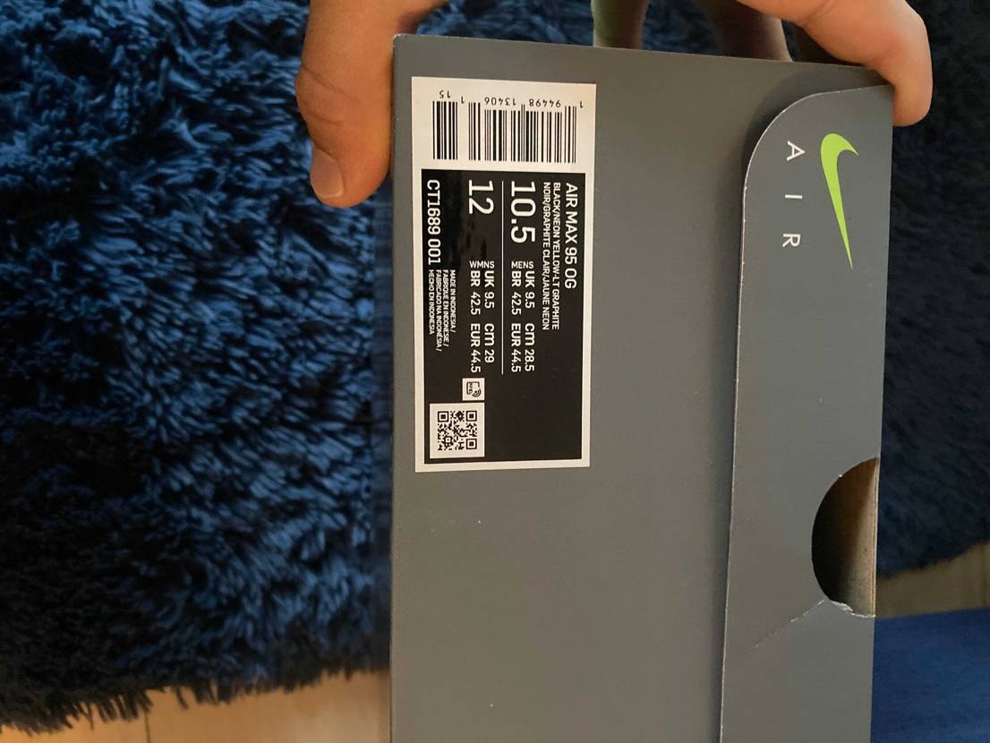 2020年に復刻したイエローグラデ当時はSNKRSで当選して