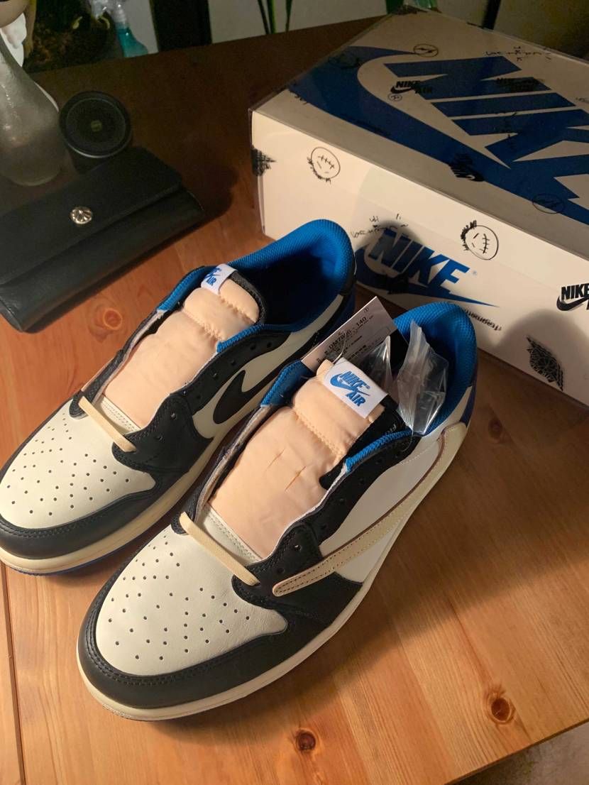 部屋片付けて、洗濯物して、掃除機かけて、食材買いに行ってご飯食べてから、開けてO