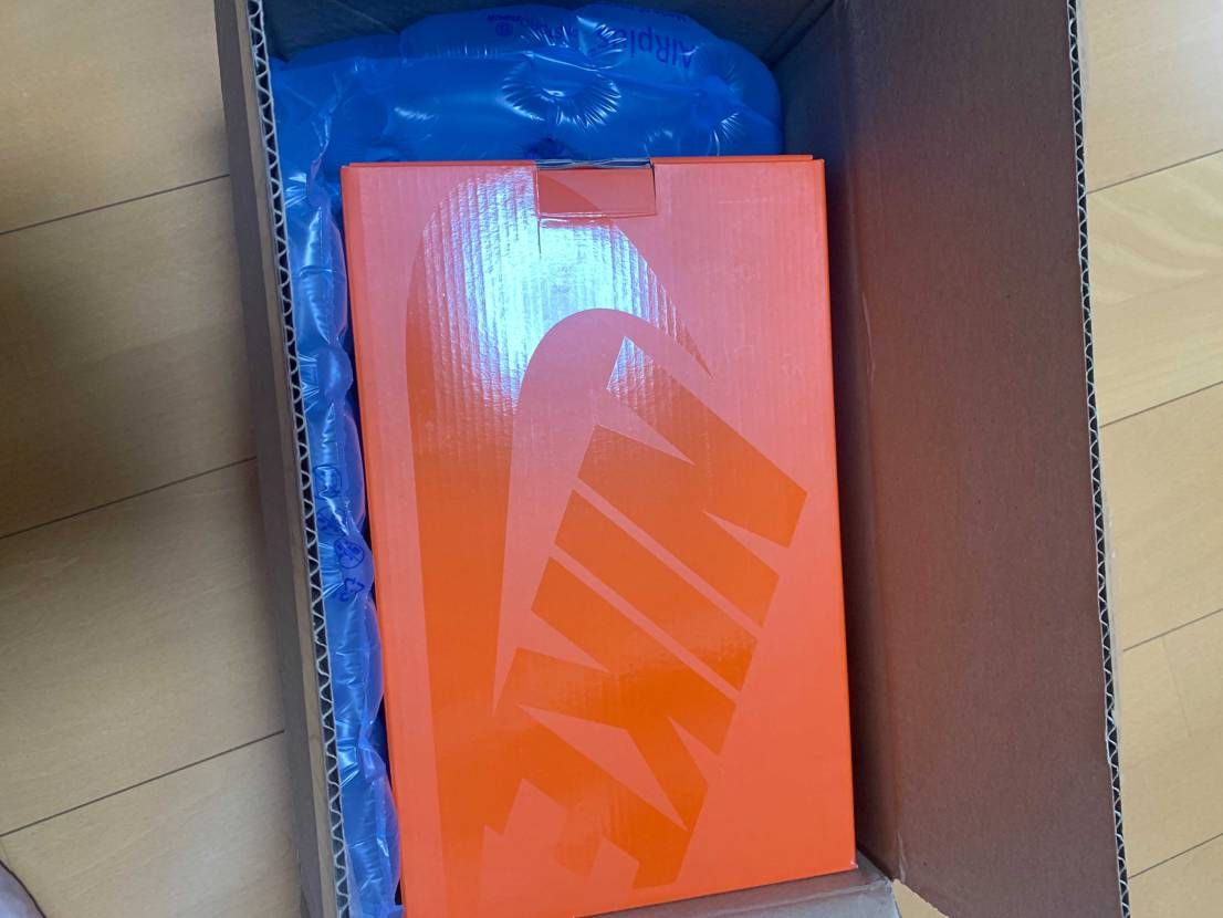 ストッコの梱包ばか綺麗でびっくりした