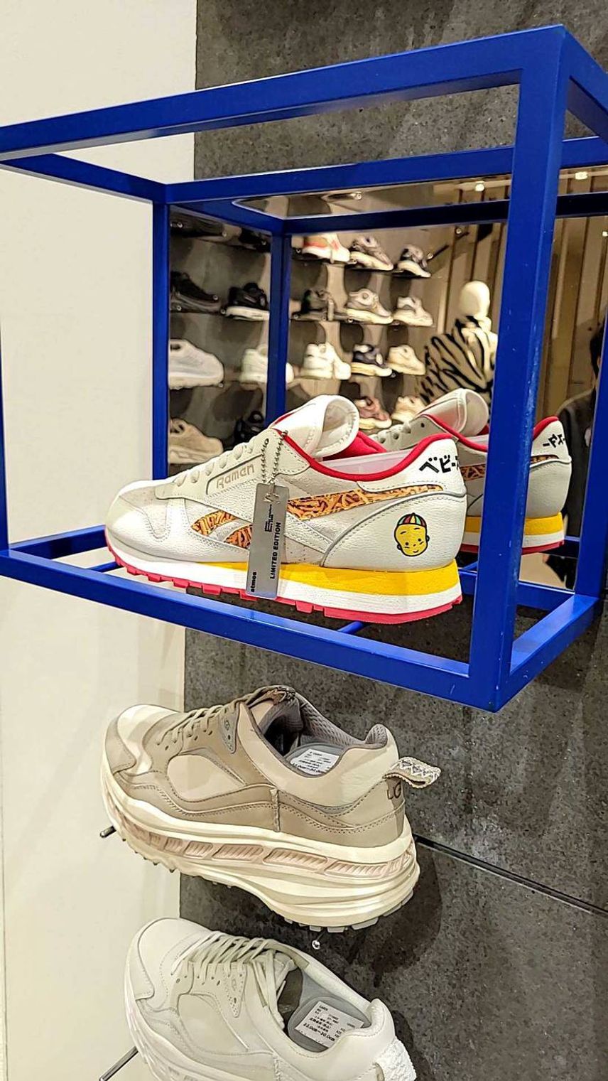 大阪でも売ってましたよー‼️🙄