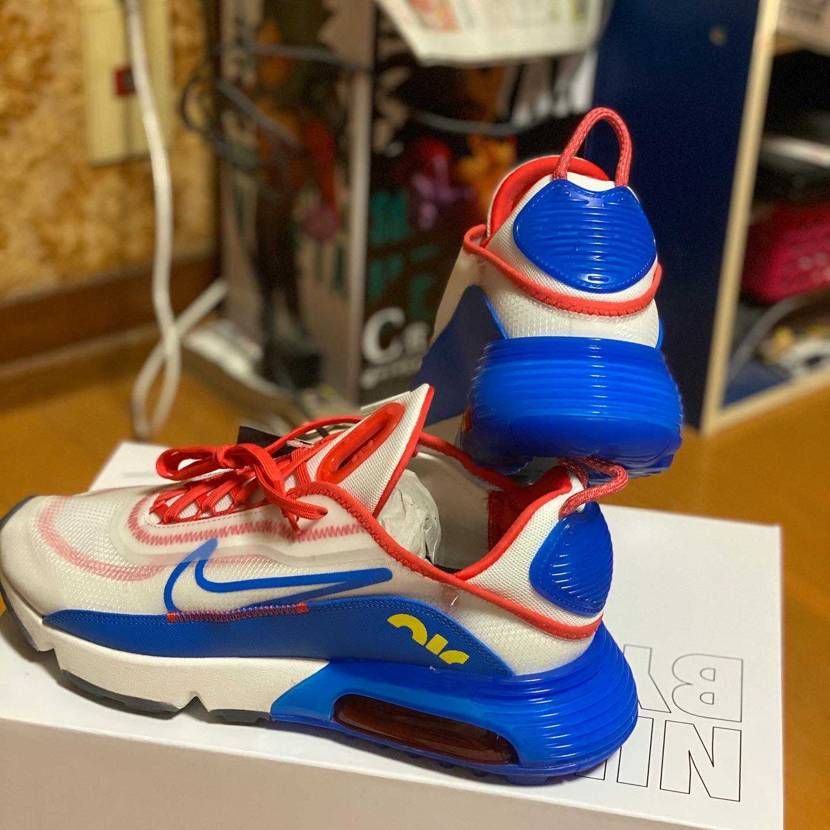 NIKE by you
で作ったエアマックス2090!
ガンダムカラーをイメ