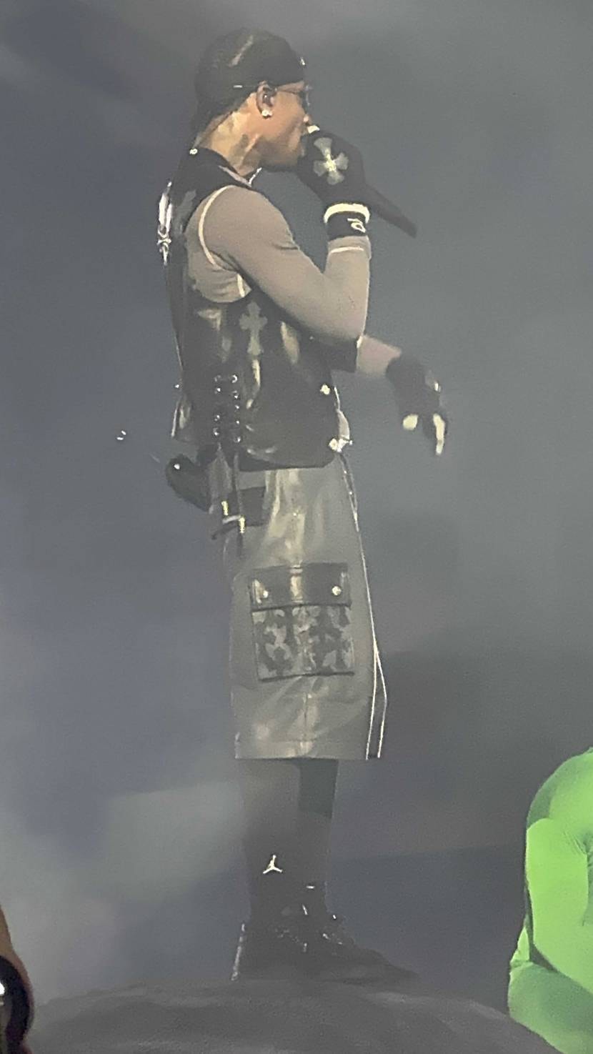 🦀🐯やばかった
🐯が履いてるスニーカーなんだろ