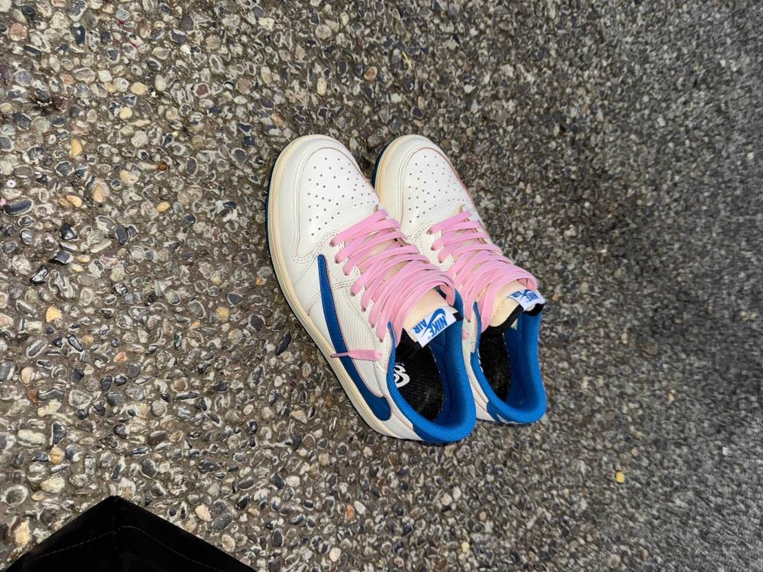 あけおめです
昨日はこちらを履いて浅草に行きました