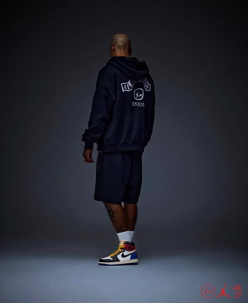 パーカーやばいなーーー かなり欲しい