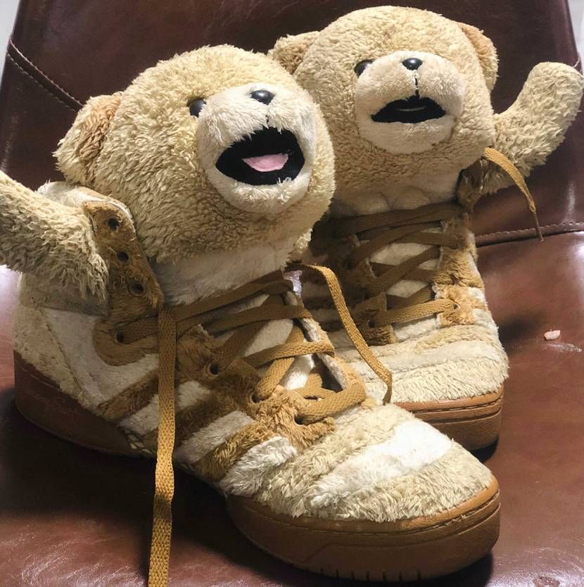 普通にセカストで草だったので買ってしまった😅
イタスニーカー合わせるのむずい😂