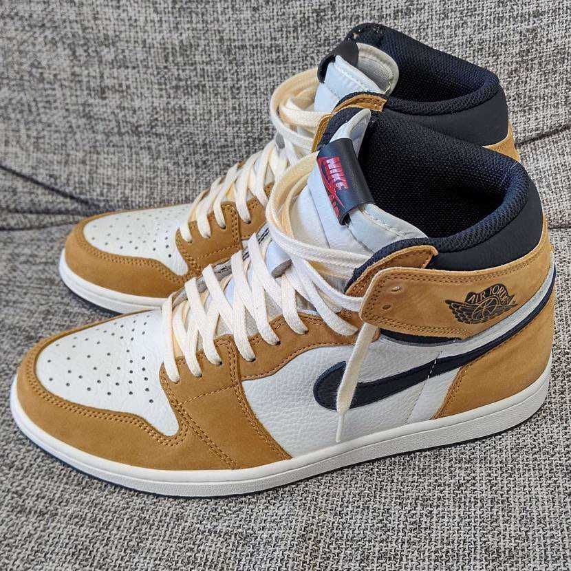 質問です！
この２つでものすごく迷ってます。
みんなどっ