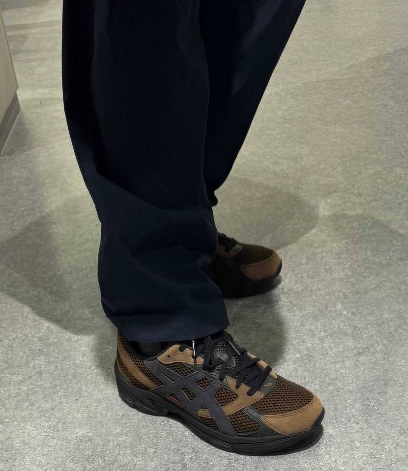 HAL別注みたいなスポーツ感を感じない素材探してたら
韓国限定の1130見つけ