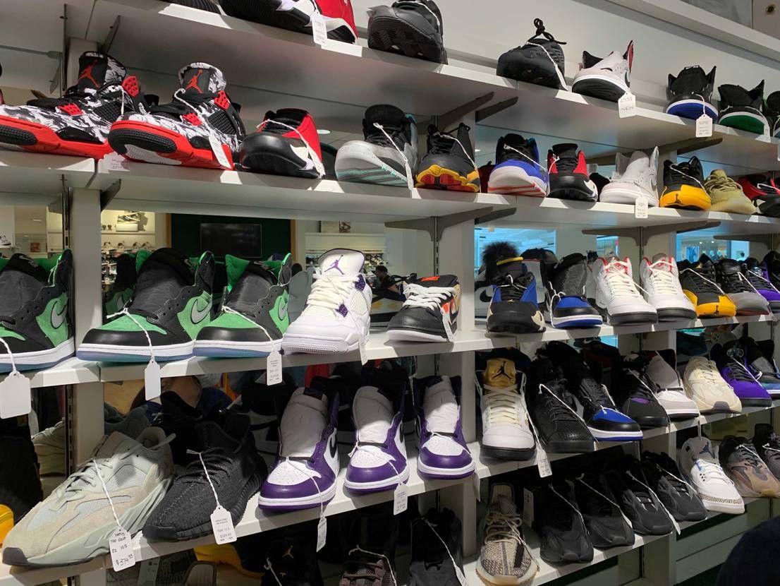 近所のモールにいつのまにやら凄いお店出来てたw

皆んな