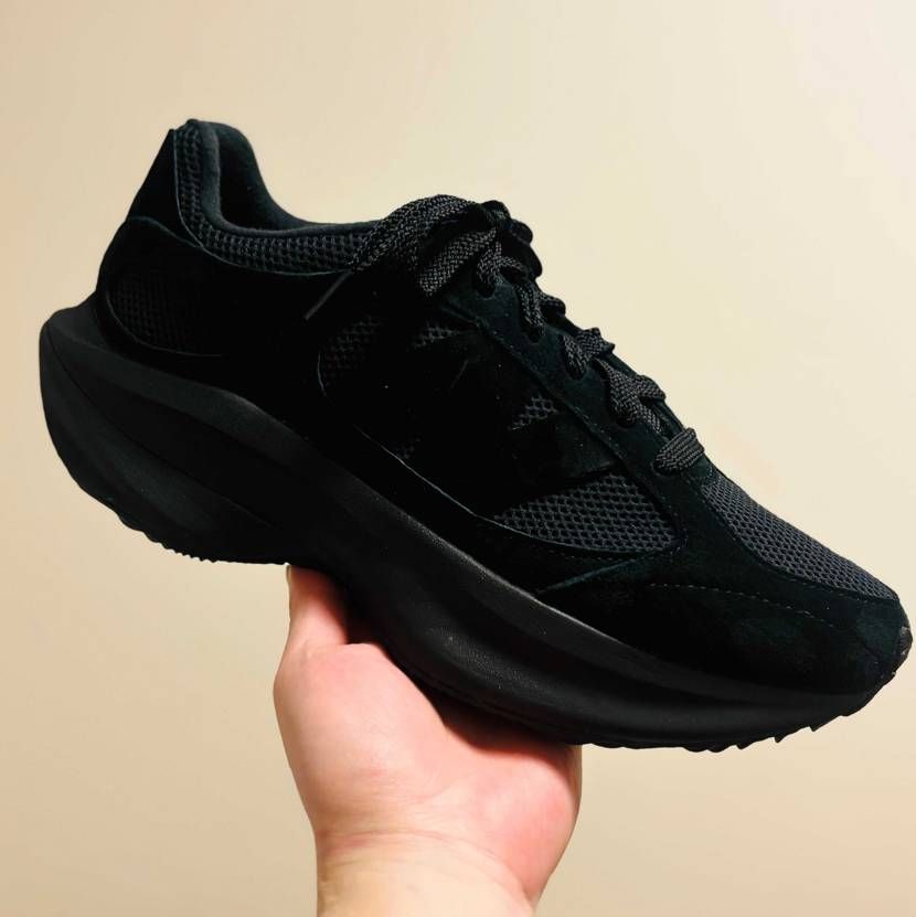 NB WRPD RUNNNER
Auraleeコラボからずっと気になっていたも