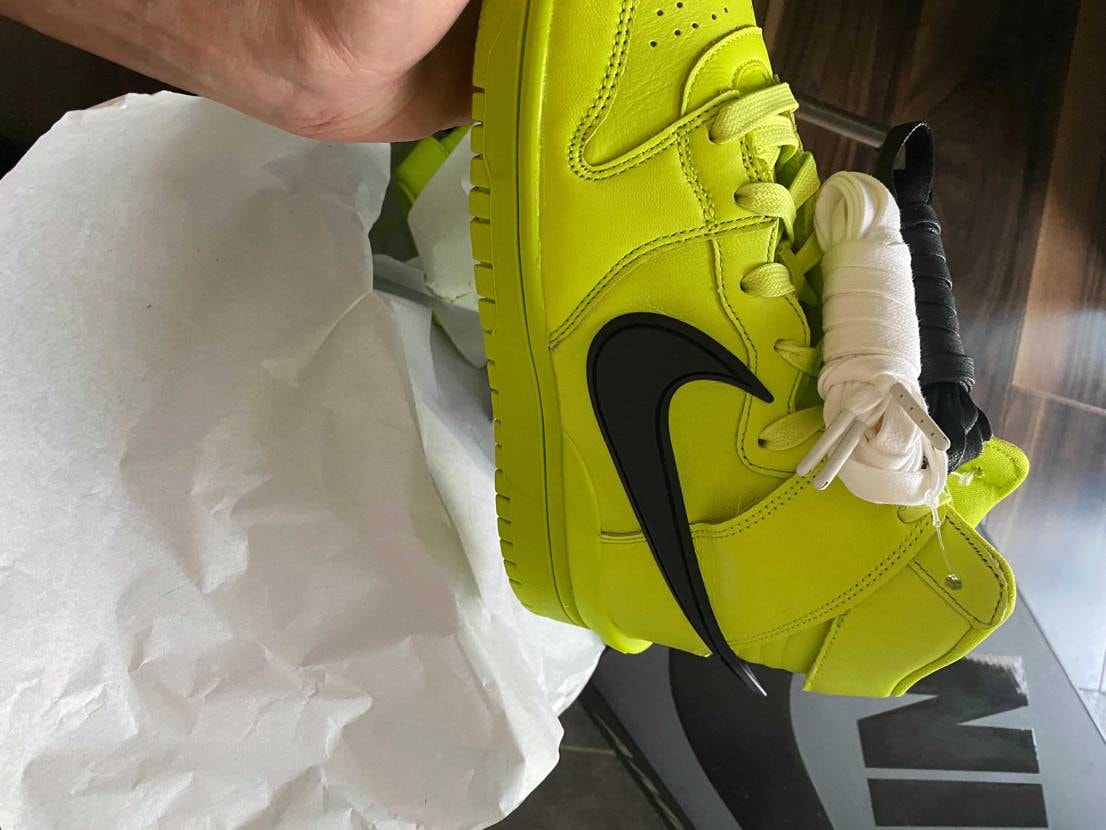 よめ美容院おれ靴2足買ったご機嫌とりによめが好きそーなメシ作