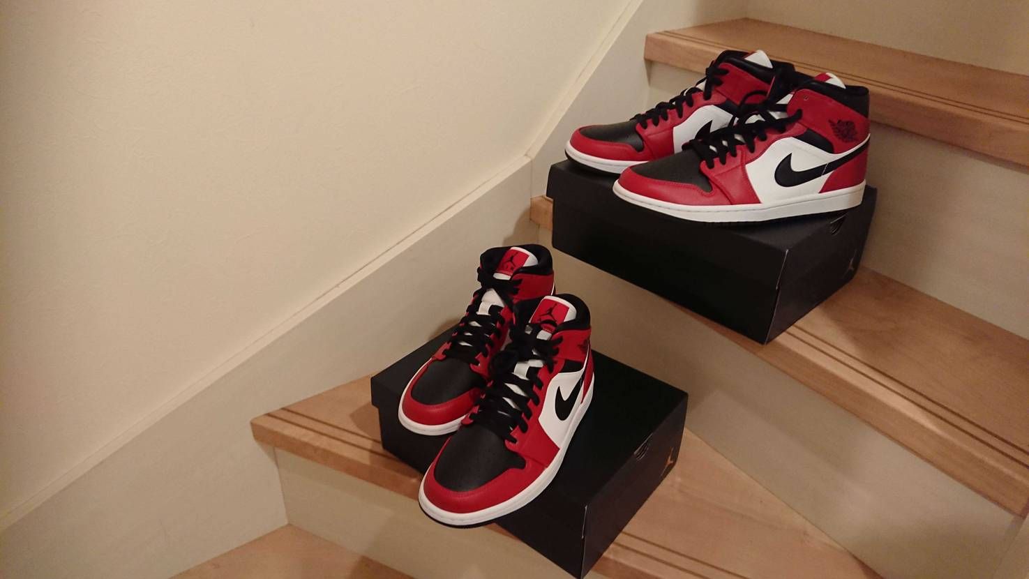 JD SPORTSで買ったけど国内で買うより安かった…込み込みで1足13000円