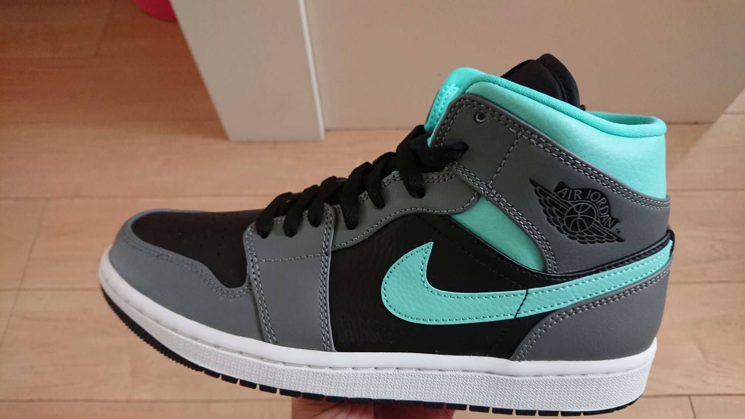 夏に履くにはちょうどいいかも…