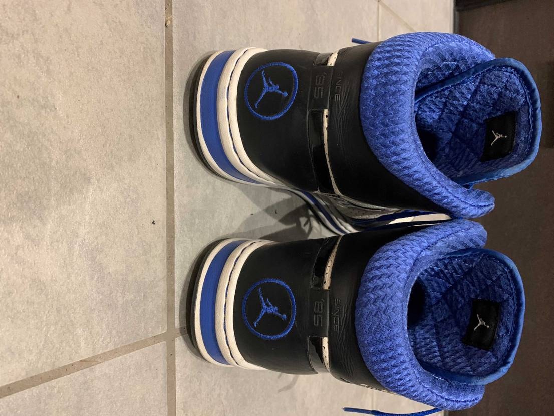 古いジョーダン1midを久しぶりに履いてみたw
確か200