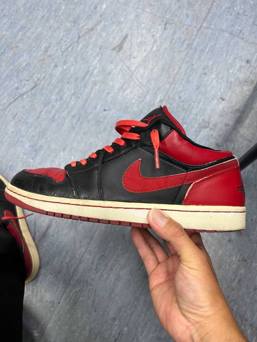 今日は急遽休日出勤のためAir Jordan 1 Phat 